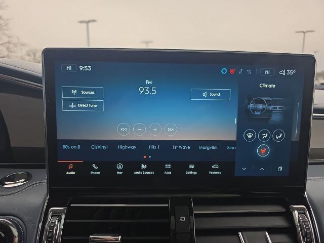 2022 Lincoln Navigator - $60,369