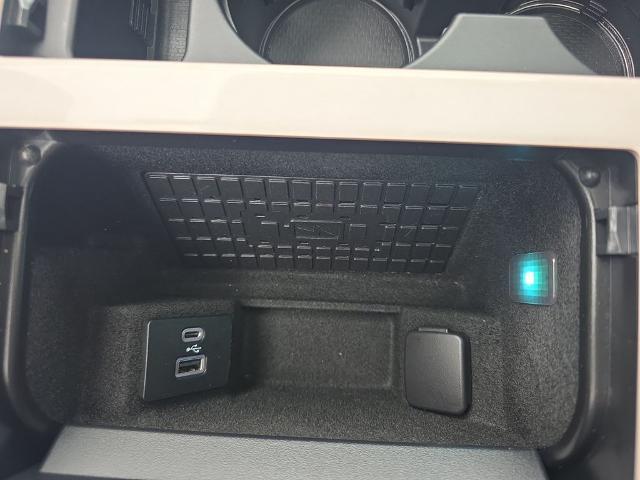 2022 Lincoln Navigator - $60,369
