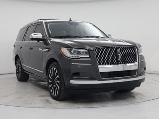 2022 Lincoln Navigator with Chroma Caviar Dark Gray Metallic Clearcoat Exterior