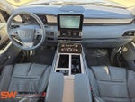 2021 Navigator Thumbnail 9
