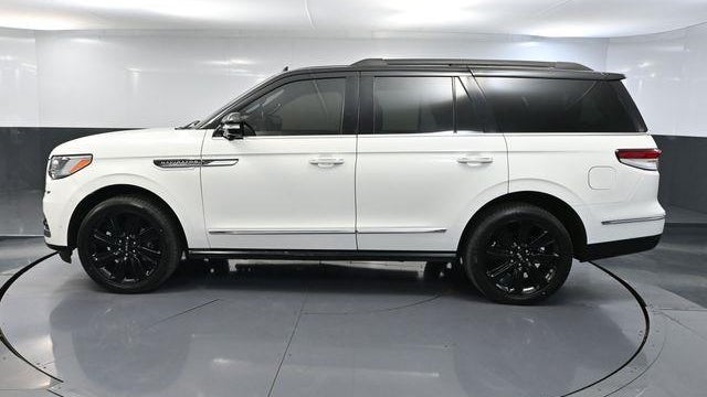 2022 Lincoln Navigator Black Label
