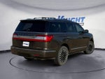 2019 Navigator Thumbnail 5
