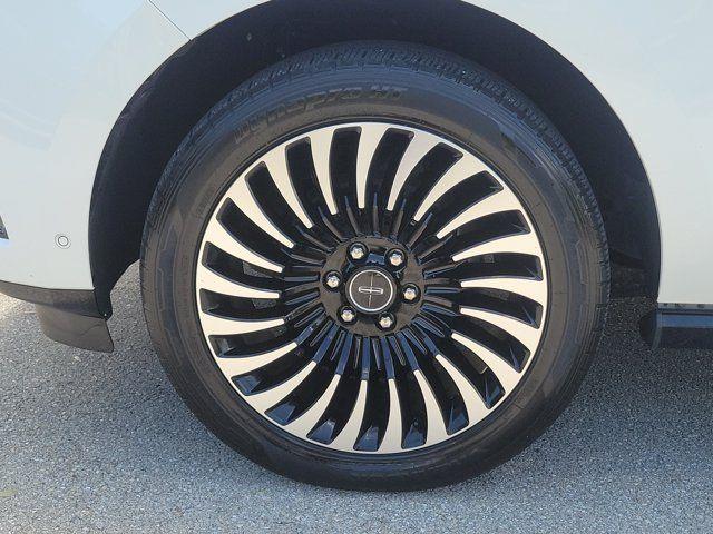 2020 Lincoln Navigator - $39,797