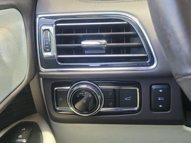 2020 Lincoln Navigator - $39,797