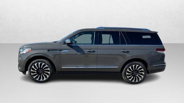 2022 Lincoln Navigator Black Label