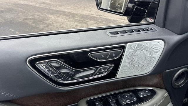 2022 Lincoln Navigator Black Label