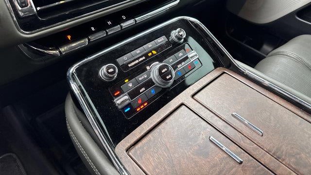 2022 Lincoln Navigator Black Label