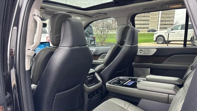 2022 Lincoln Navigator Black Label
