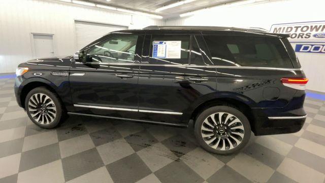 2022 Lincoln Navigator - $54,324