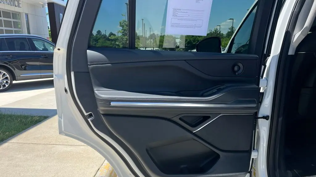 2026 Lincoln Navigator Premiere
