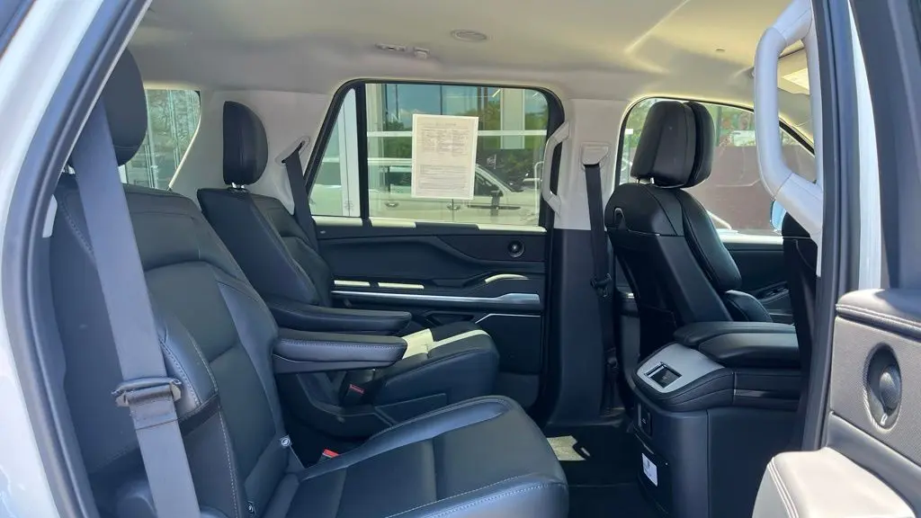 2026 Lincoln Navigator Premiere