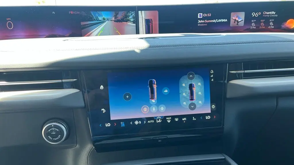 2026 Lincoln Navigator Premiere