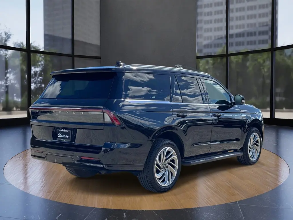 2026 Lincoln Navigator