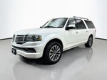2017 Navigator L Thumbnail 3