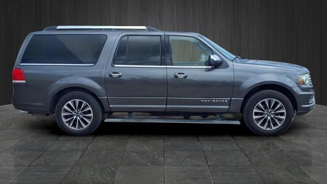 2015 Lincoln Navigator L Base