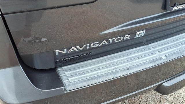 2015 Lincoln Navigator L Base