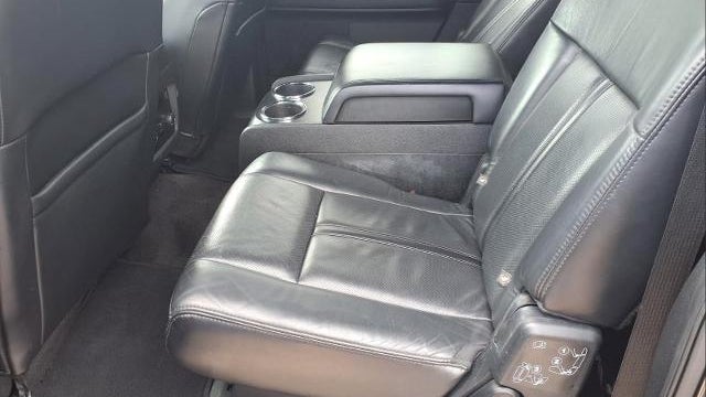 2015 Lincoln Navigator L Base