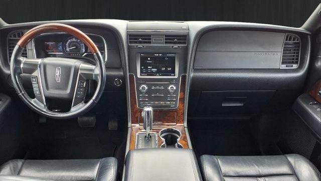 2015 Lincoln Navigator L Base
