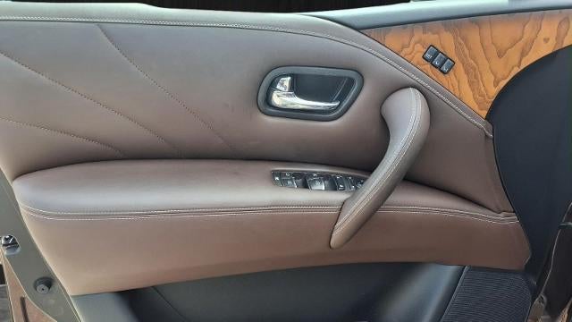 2015 Lincoln Navigator L Base