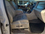 2011 Navigator L Thumbnail 22