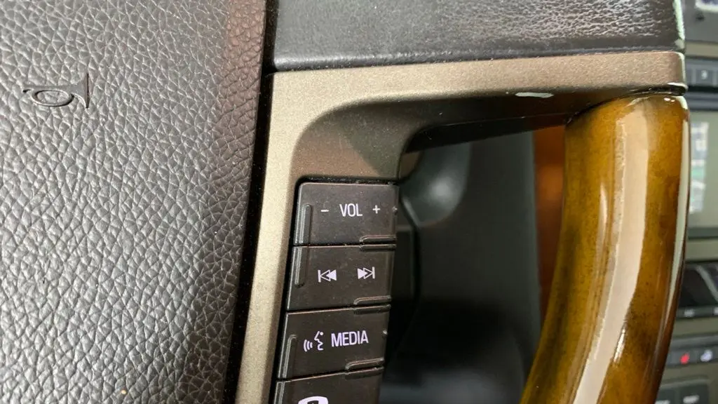2012 Lincoln Navigator L Base