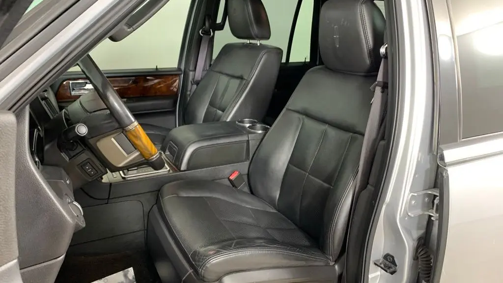 2012 Lincoln Navigator L Base