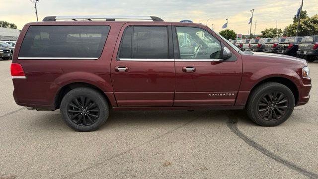 2015 Lincoln Navigator L Base