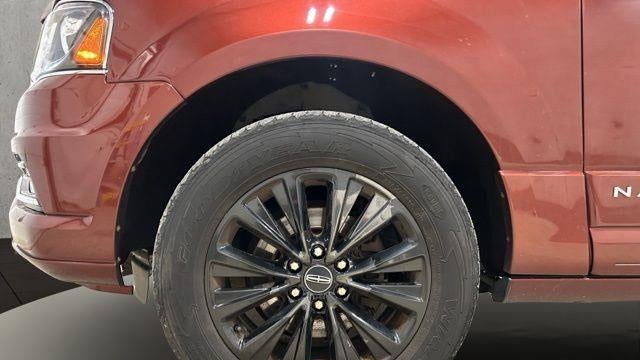 2015 Lincoln Navigator L Base