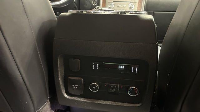 2015 Lincoln Navigator L Base
