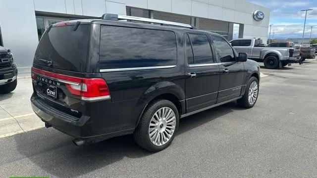 2015 Lincoln Navigator L Base