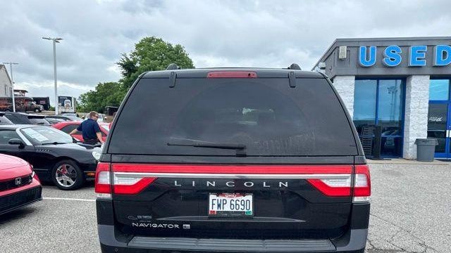 2017 Lincoln Navigator L Select