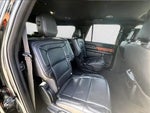 2018 Navigator L Thumbnail 3