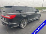 2018 Navigator L Thumbnail 2