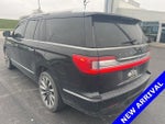 2018 Navigator L Thumbnail 4