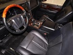 2017 Navigator L Thumbnail 35