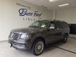 2015 Navigator L Thumbnail 1