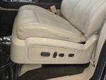 2015 Navigator L Thumbnail 23