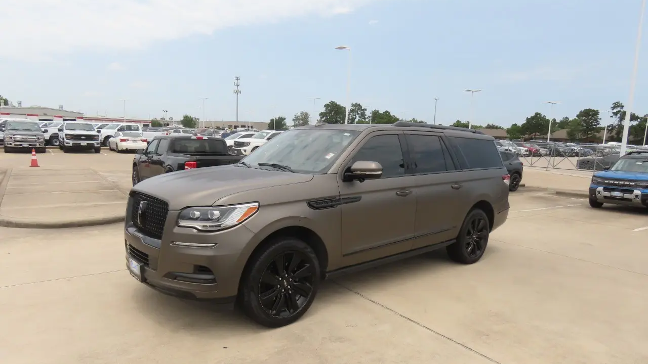 2023 Lincoln Navigator L Reserve