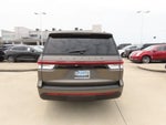 2023 Navigator L Thumbnail 13
