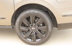 2023 Navigator L Thumbnail 18