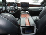 2023 Navigator L Thumbnail 25