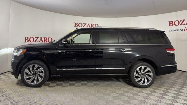 2023 Lincoln Navigator L Reserve