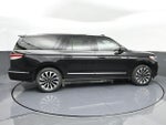 2023 Navigator L Thumbnail 26