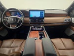 2023 Navigator L Thumbnail 9