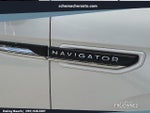 2022 Navigator L Thumbnail 10