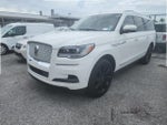 2022 Navigator L Thumbnail 1
