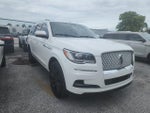 2022 Navigator L Thumbnail 3