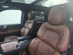 2022 Navigator L Thumbnail 15