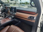 2022 Navigator L Thumbnail 30