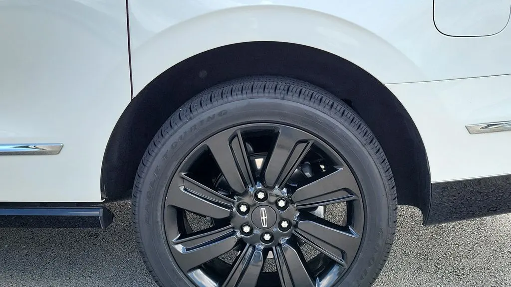 2022 Lincoln Navigator L Reserve